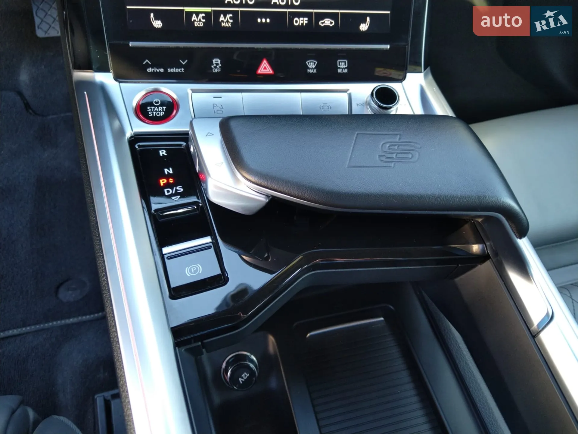 2022 Audi e-tron S - мініатюра 21