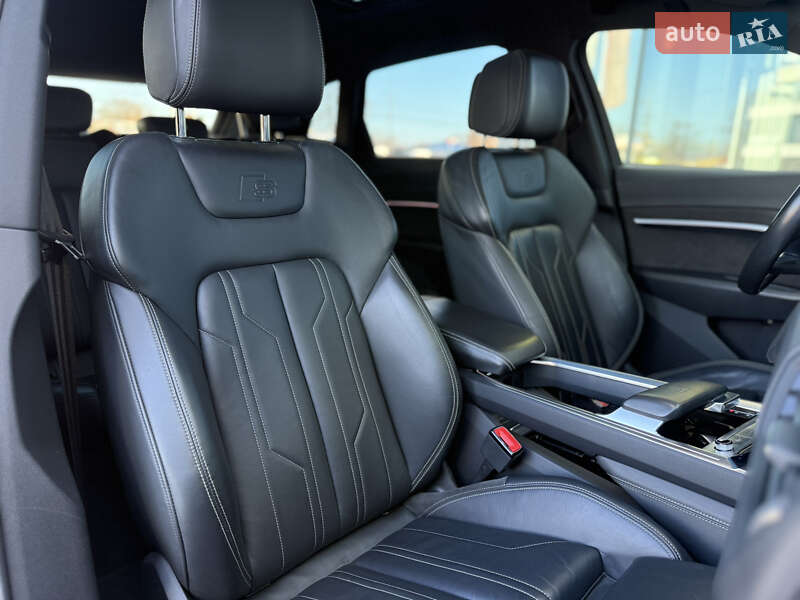 Внедорожник / Кроссовер Audi e-tron S 2020 в Хмельницком