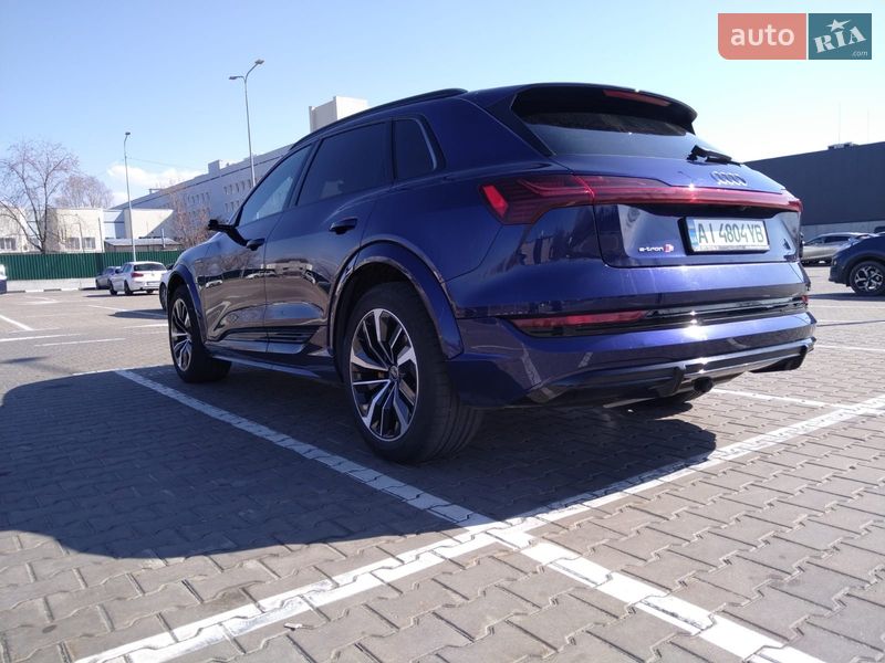 Внедорожник / Кроссовер Audi e-tron S 2022 в Киеве