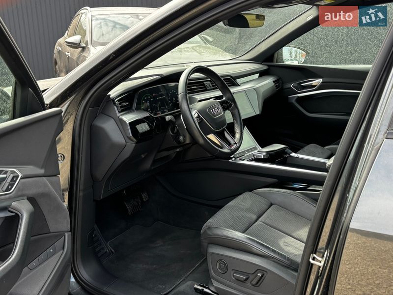 Позашляховик / Кросовер Audi e-tron S 2021 в Львові