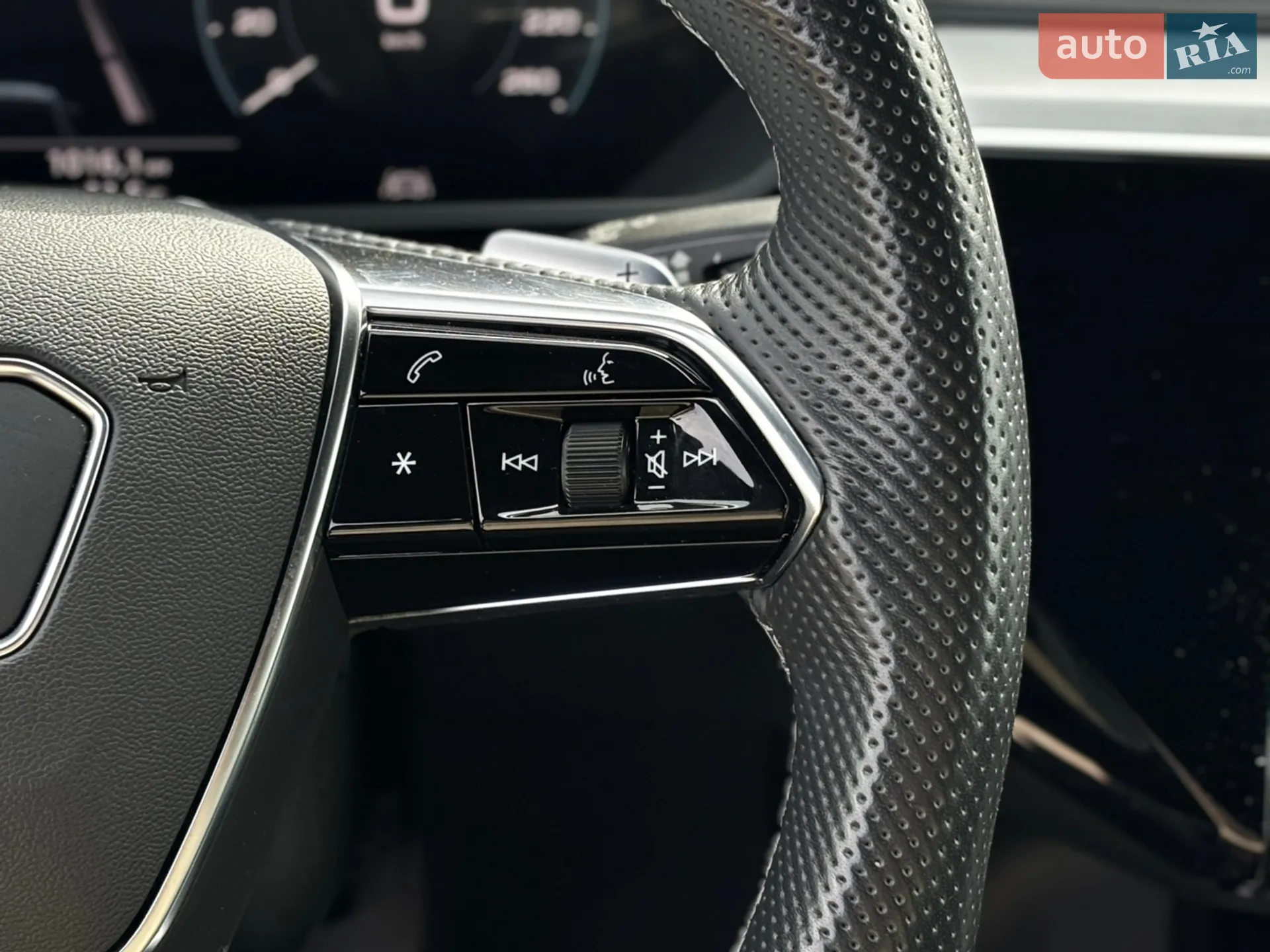2021 Audi e-tron S - мініатюра 20