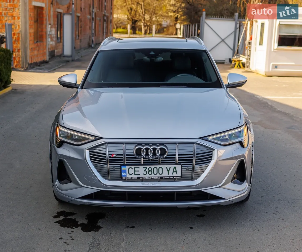 2022 Audi e-tron S - мініатюра 21