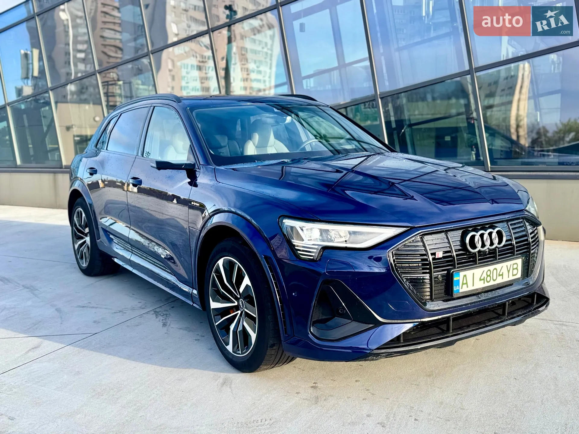 2022 Audi e-tron S - мініатюра 9