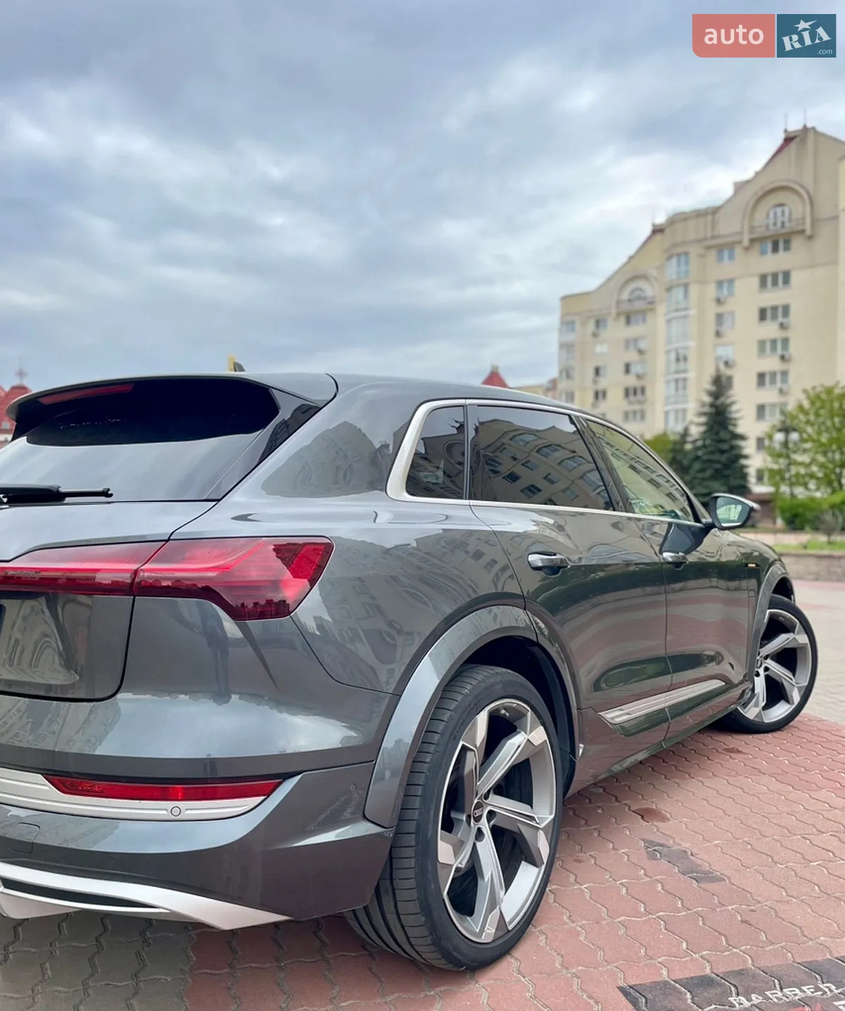 2021 Audi e-tron S - мініатюра 15