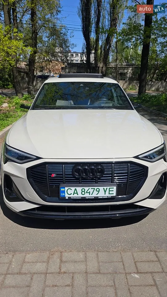 2022 Audi e-tron S - мініатюра 41