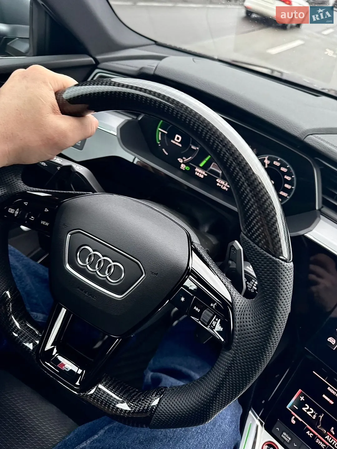2022 Audi e-tron S - мініатюра 20
