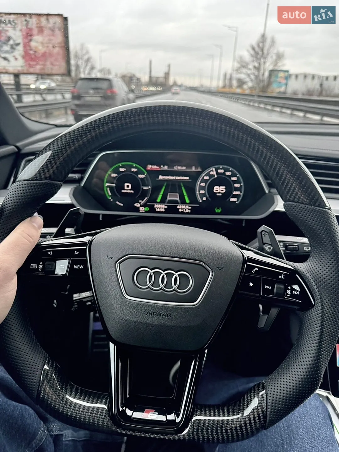2022 Audi e-tron S - мініатюра 21