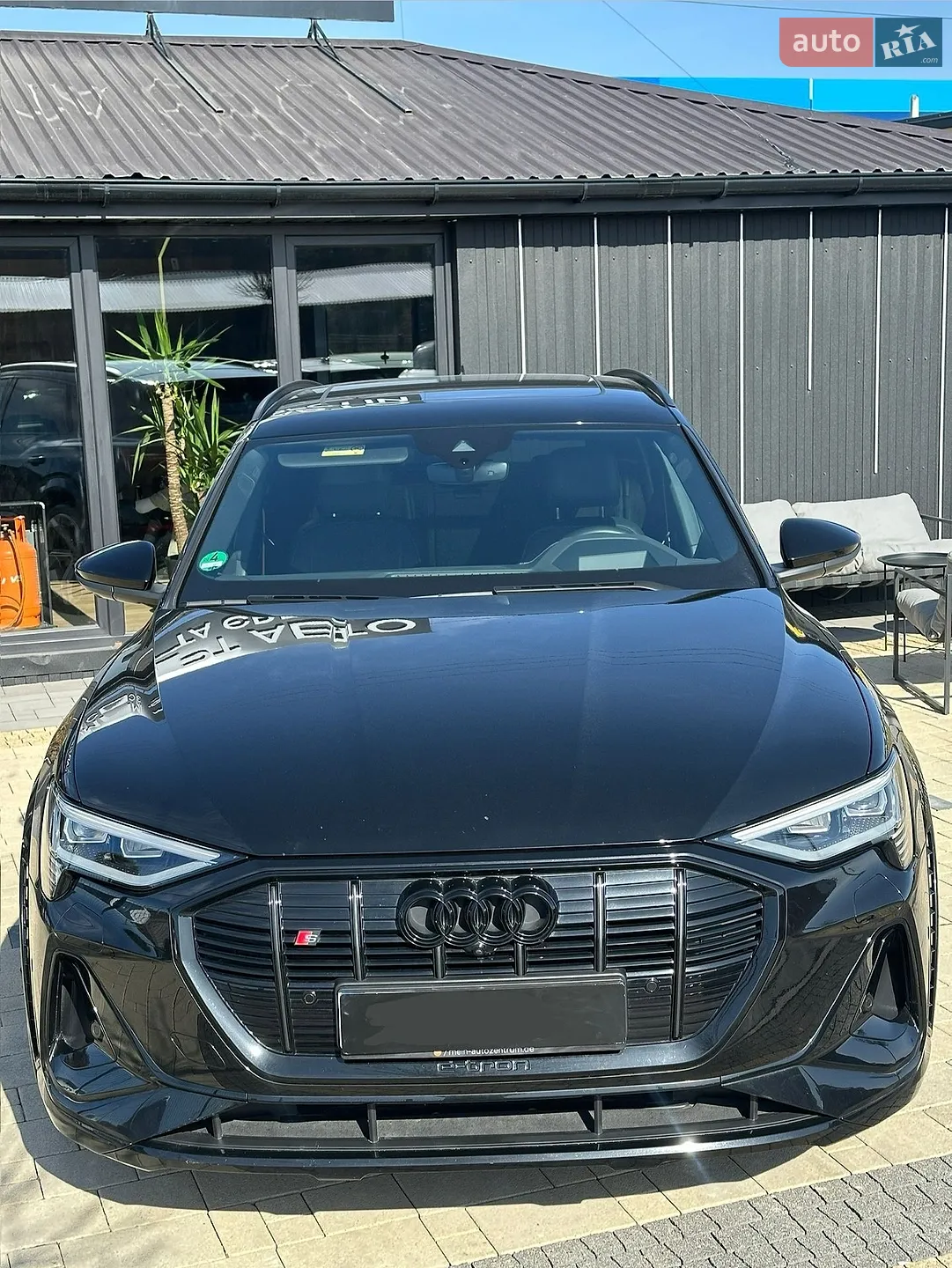 2022 Audi e-tron S - мініатюра 2