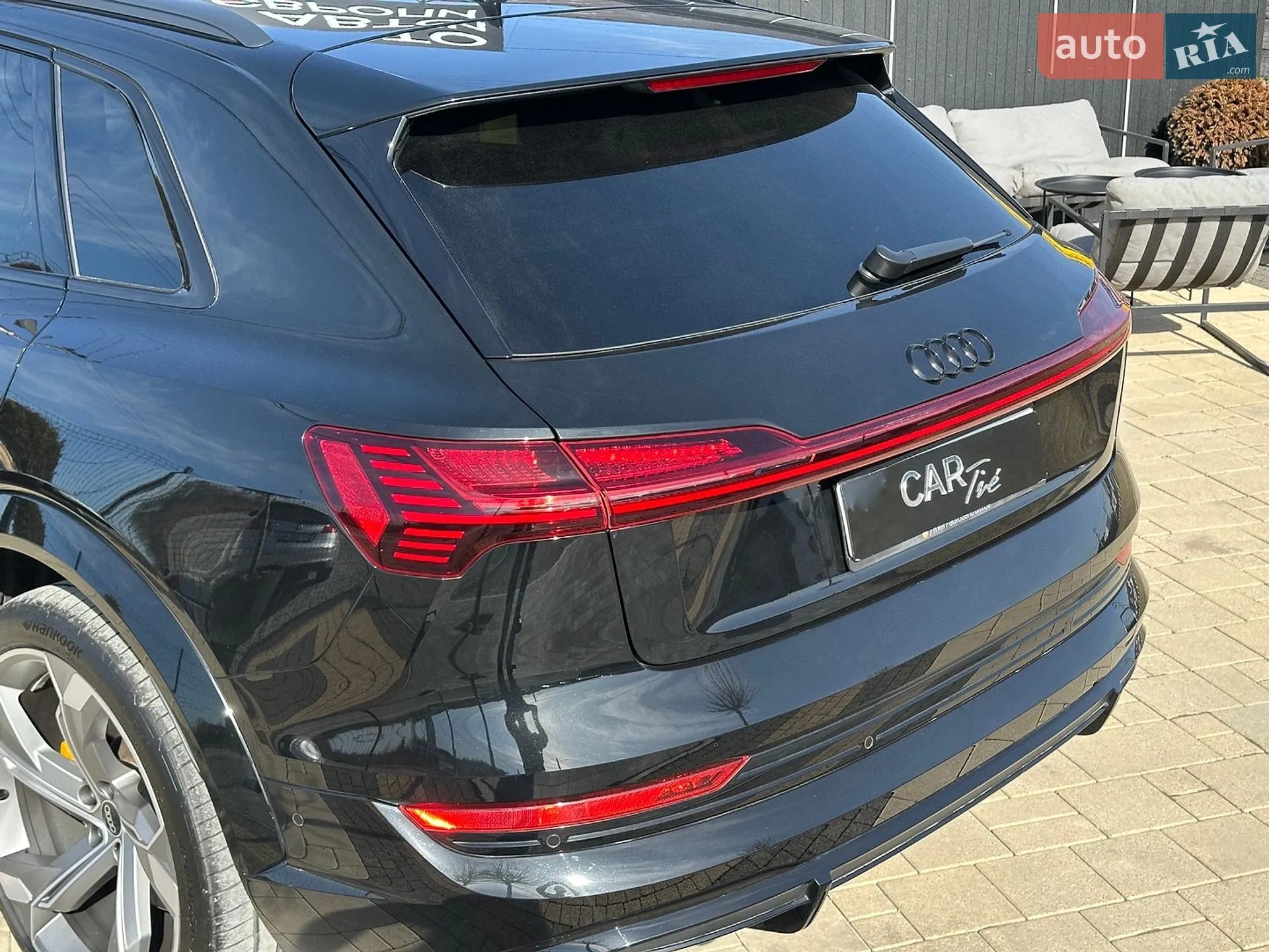 2022 Audi e-tron S - мініатюра 15