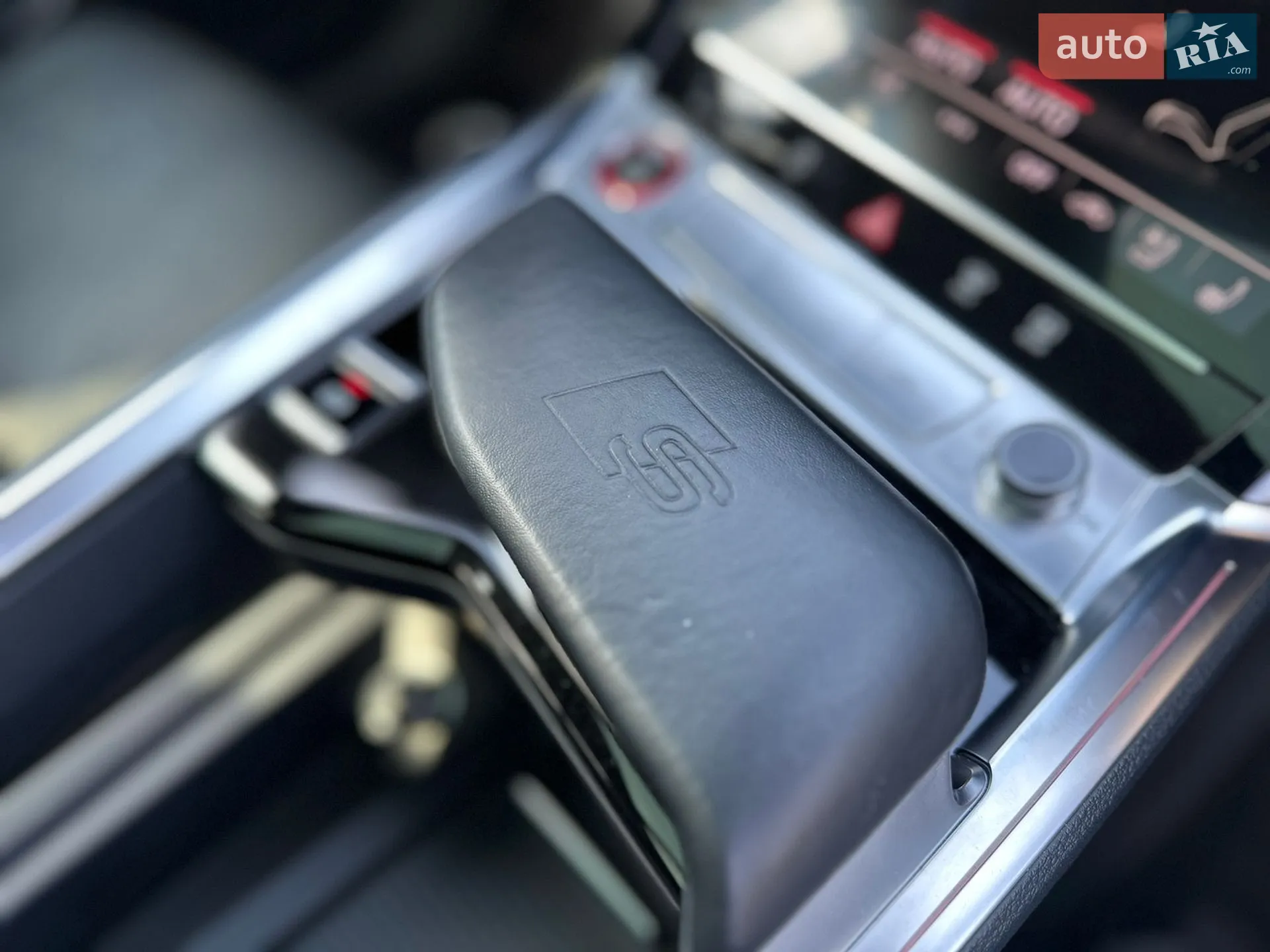 2022 Audi e-tron S - мініатюра 26
