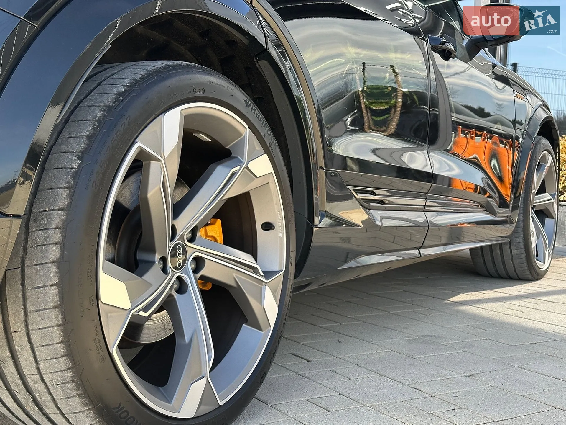 2022 Audi e-tron S - мініатюра 31