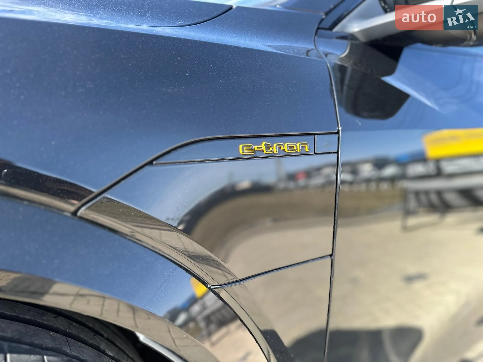 2022 Audi e-tron S - мініатюра 35