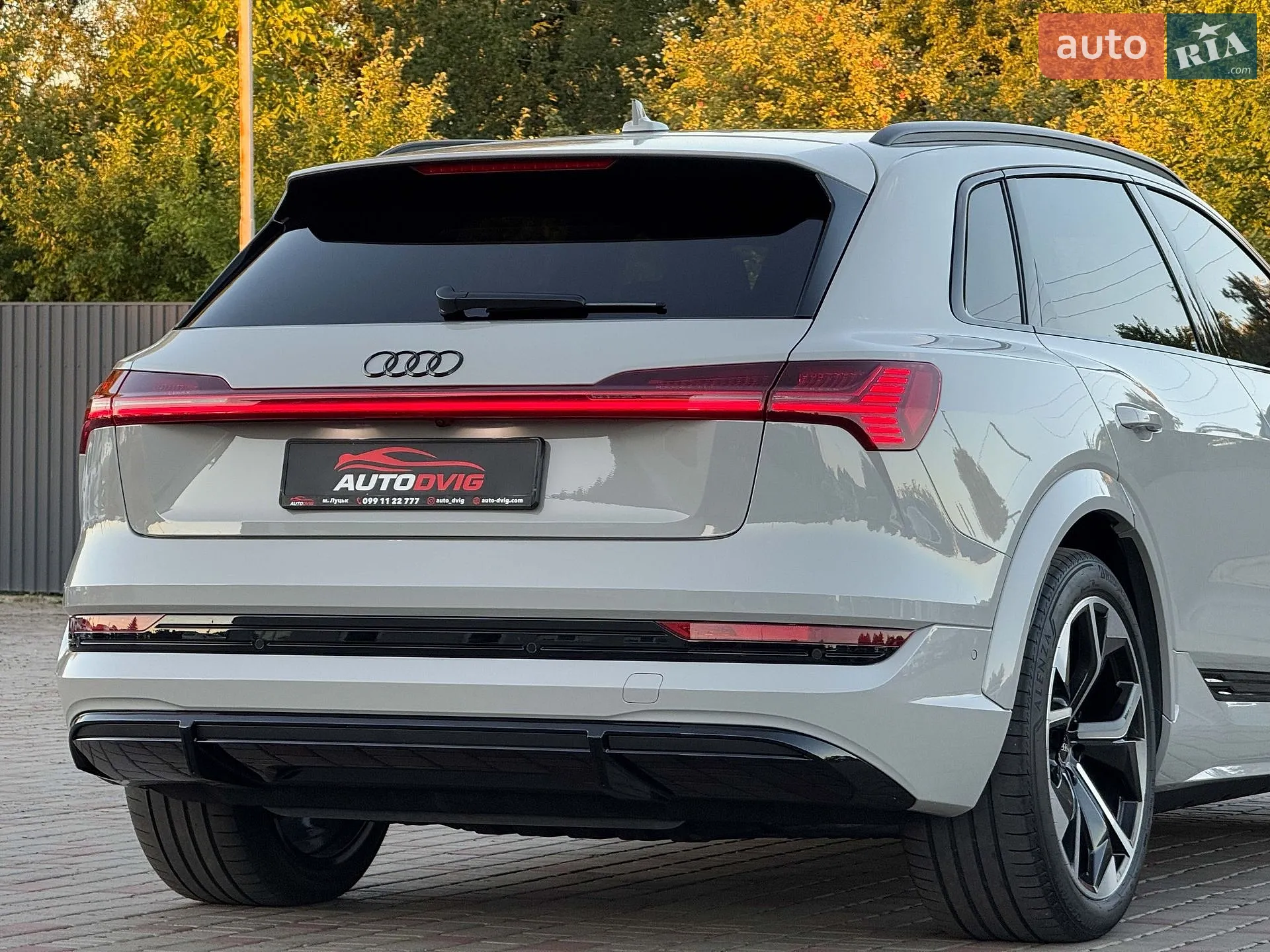 2022 Audi e-tron S - мініатюра 32