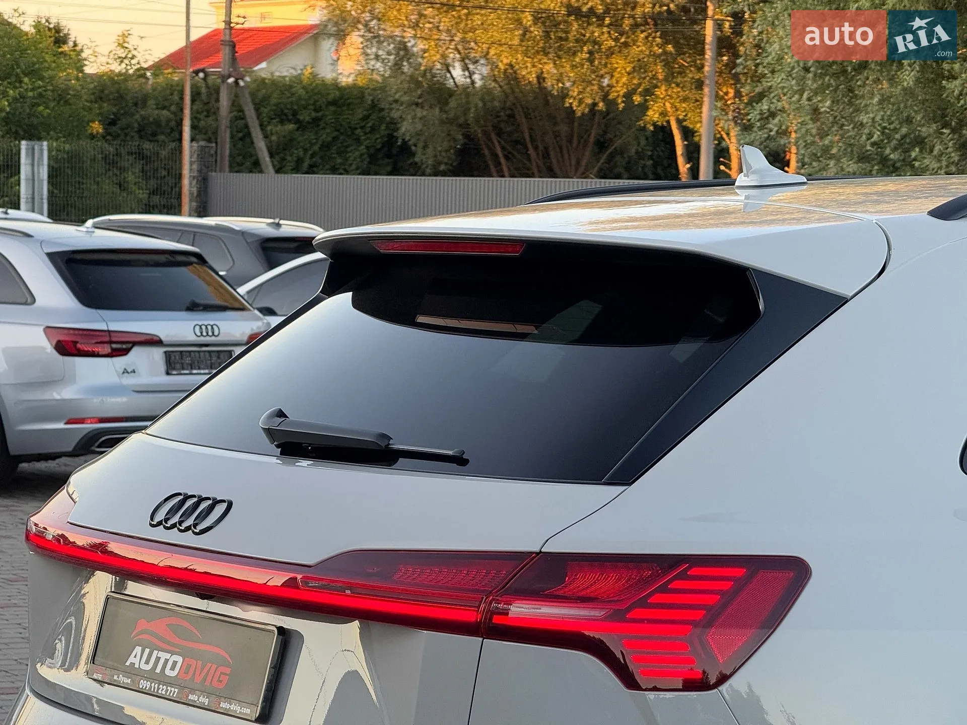 2022 Audi e-tron S - мініатюра 33
