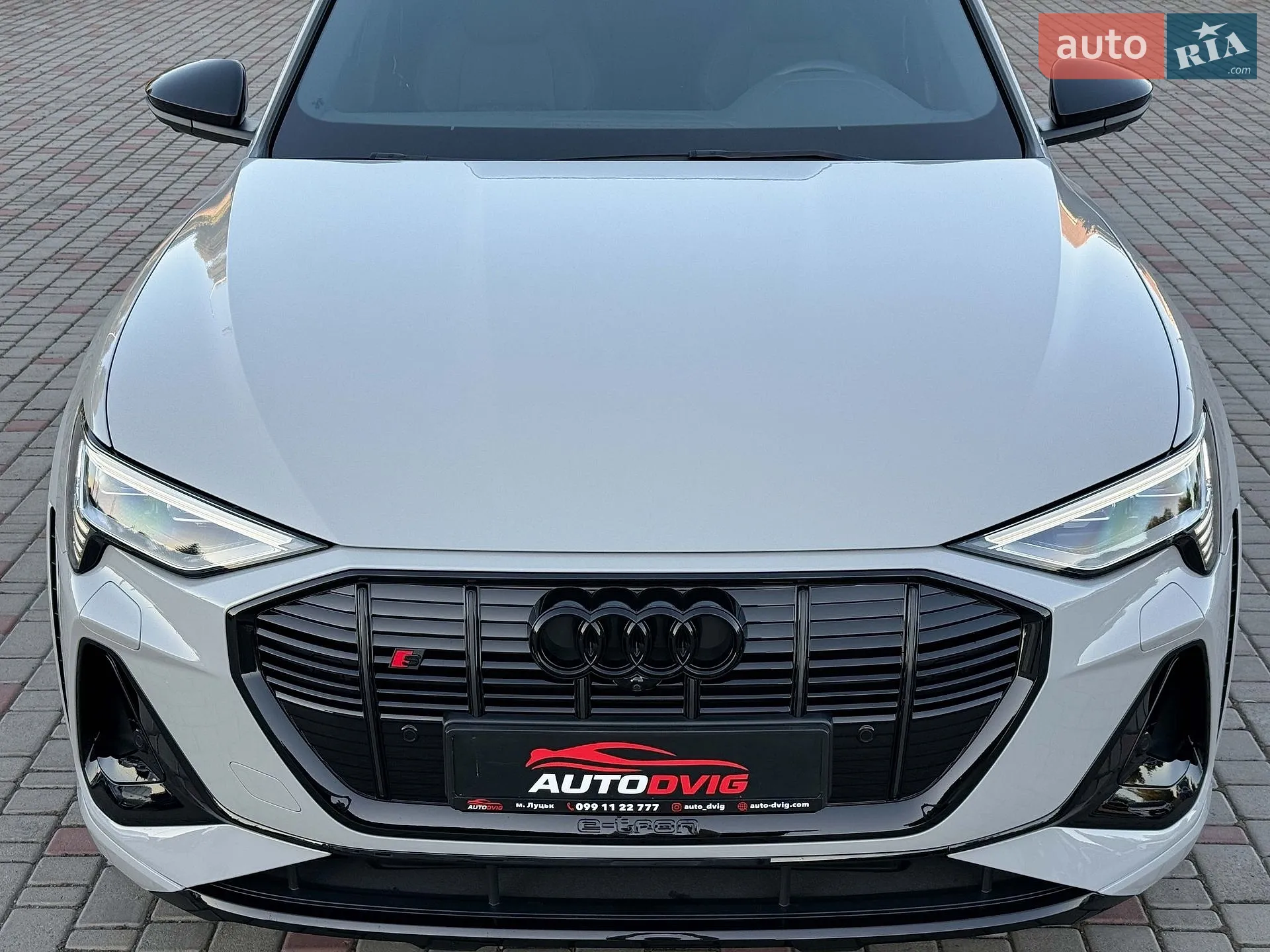 2022 Audi e-tron S - мініатюра 11