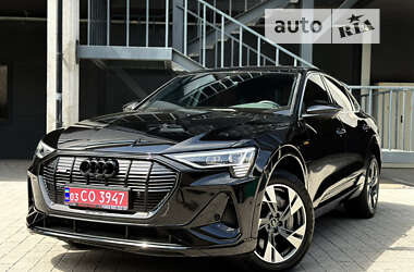 Позашляховик / Кросовер Audi e-tron Sportback 2022 в 