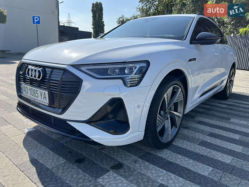 Позашляховик / Кросовер Audi e-tron Sportback 2021 в Ужгороді