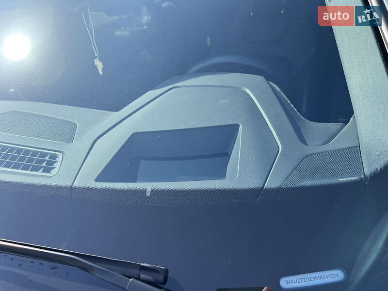 Позашляховик / Кросовер Audi e-tron Sportback 2021 в Ужгороді