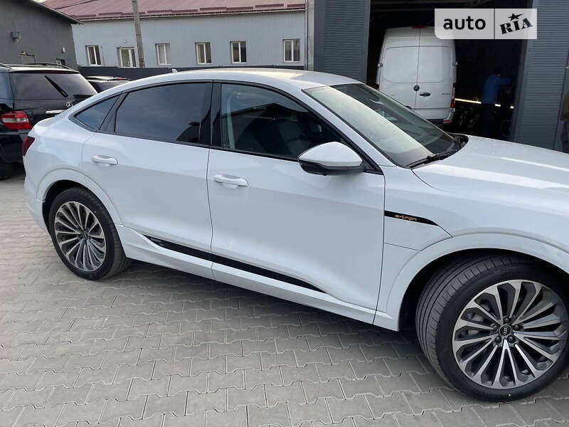 Внедорожник / Кроссовер Audi e-tron Sportback 2021 в Черновцах