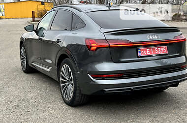 Позашляховик / Кросовер Audi e-tron Sportback 2021 в Києві