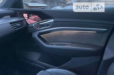 Позашляховик / Кросовер Audi e-tron Sportback 2020 в Коломиї
