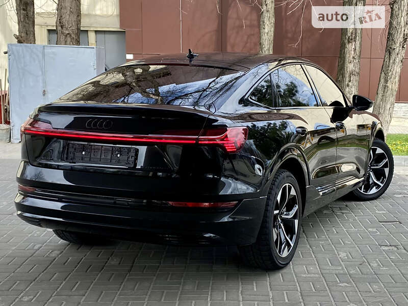 Внедорожник / Кроссовер Audi e-tron Sportback 2020 в Днепре