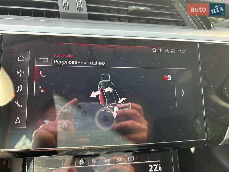 Позашляховик / Кросовер Audi e-tron Sportback 2021 в Києві