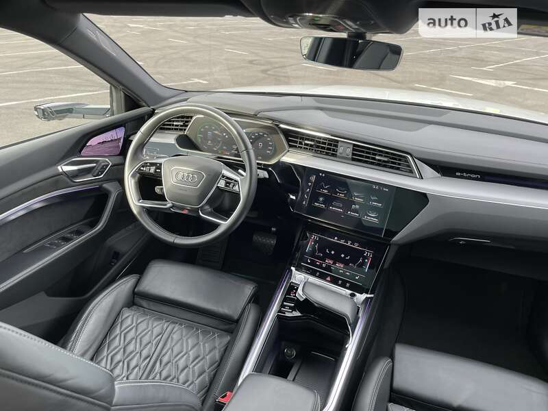Позашляховик / Кросовер Audi e-tron Sportback 2020 в Львові
