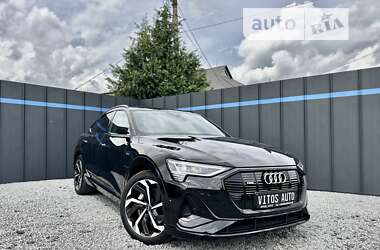 Позашляховик / Кросовер Audi e-tron Sportback 2021 в Луцьку