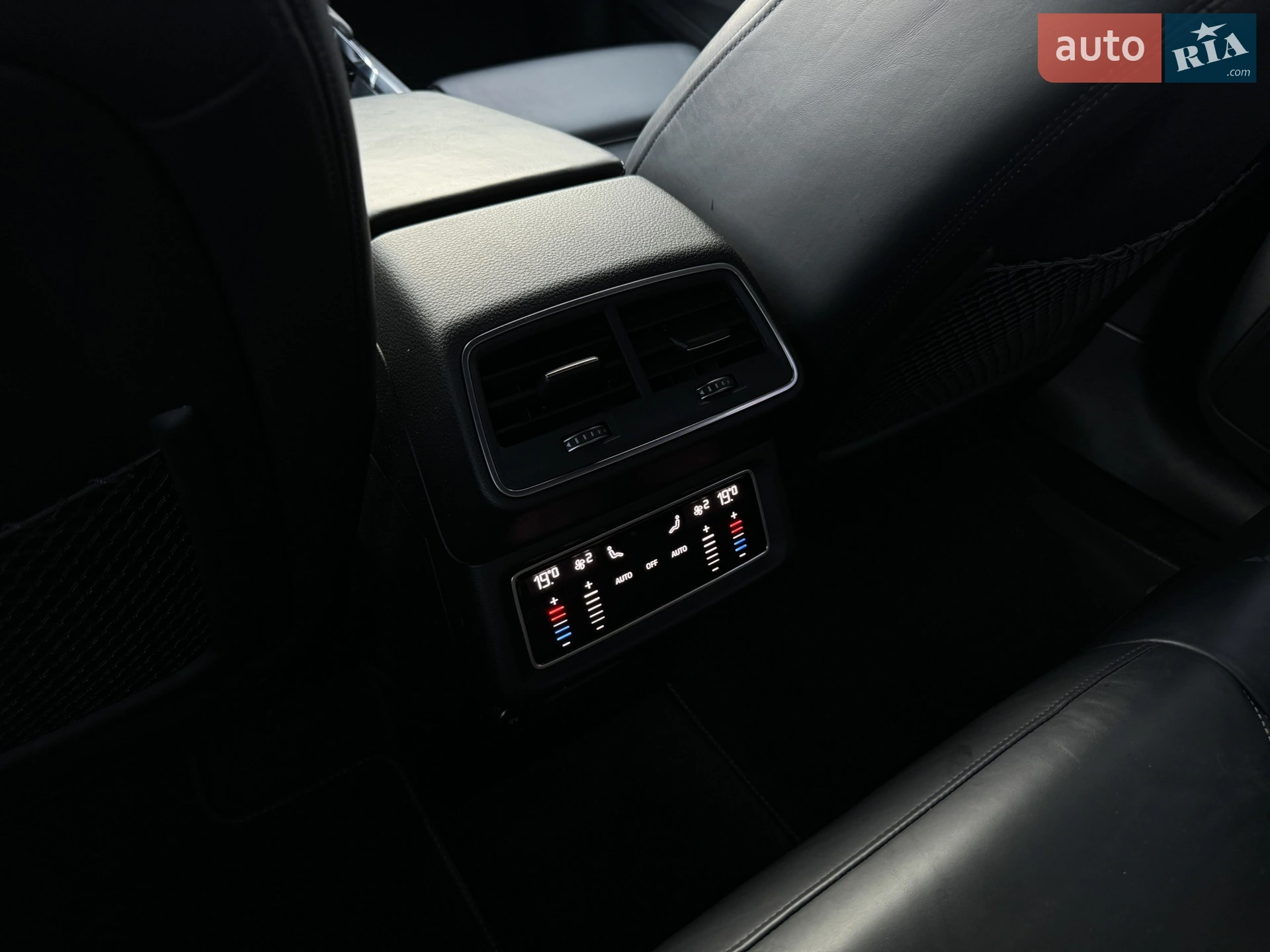 2020 Audi e-tron Sportback - мініатюра 24