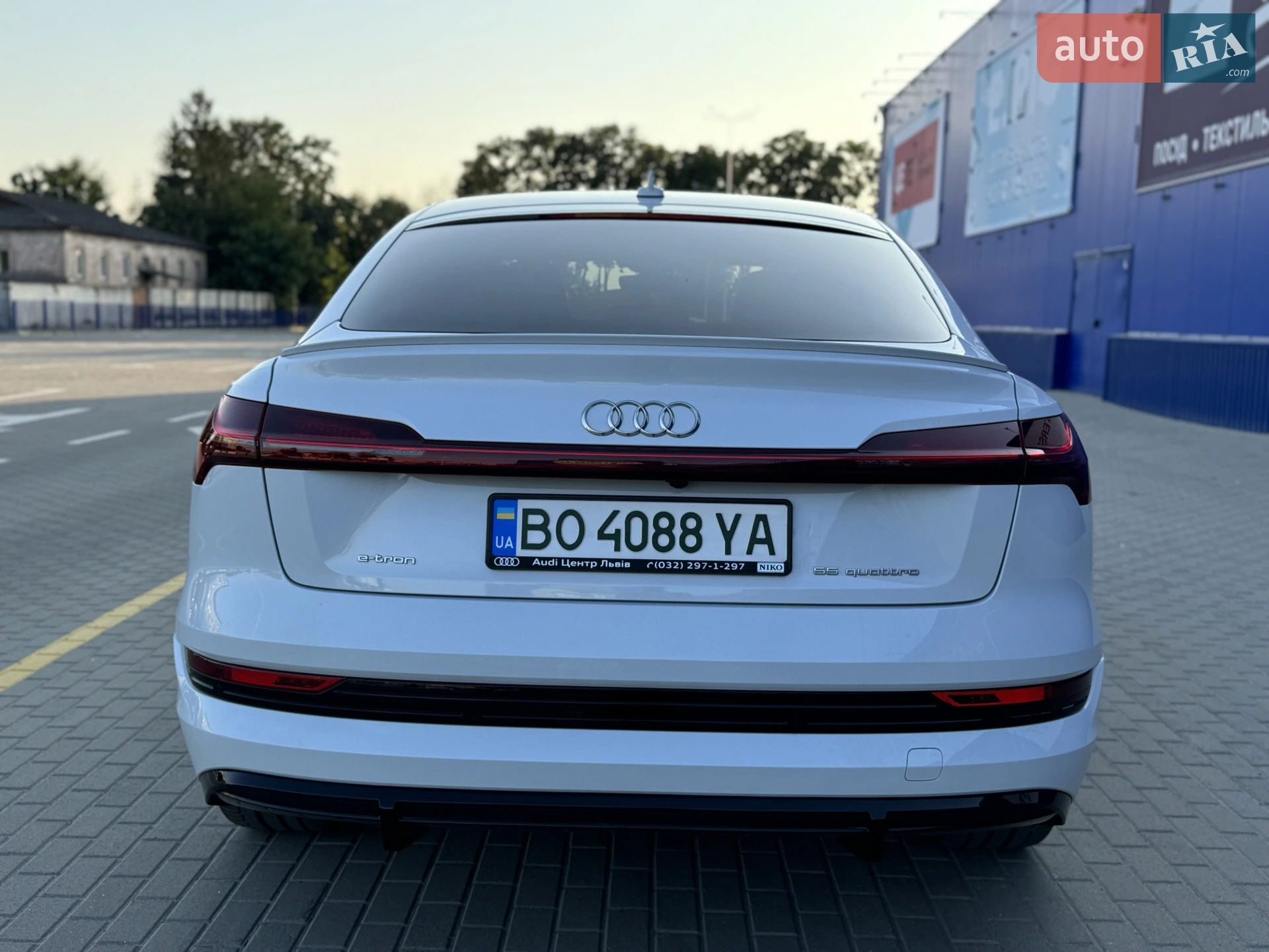 2020 Audi e-tron Sportback - мініатюра 4