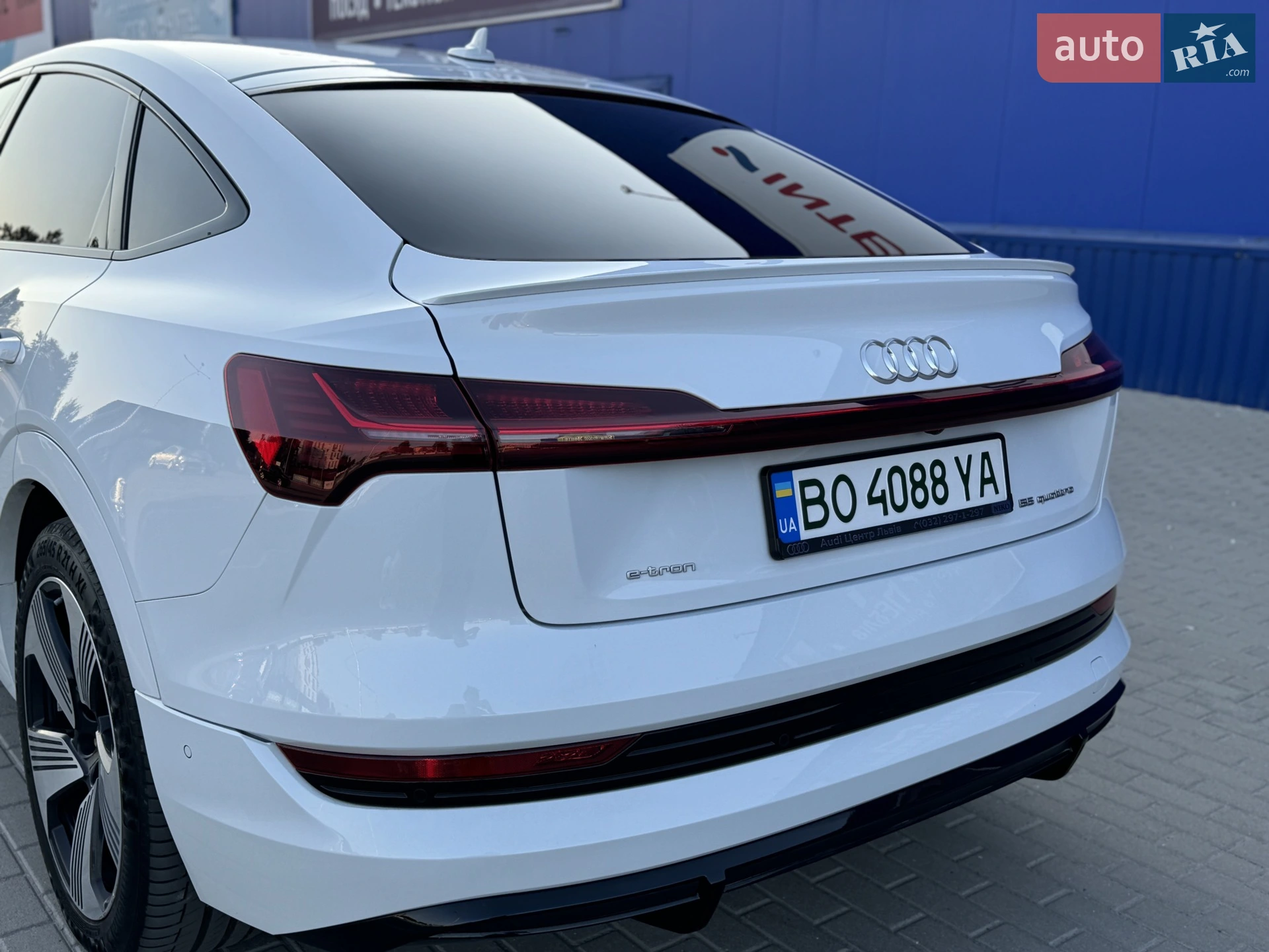 2020 Audi e-tron Sportback - мініатюра 3