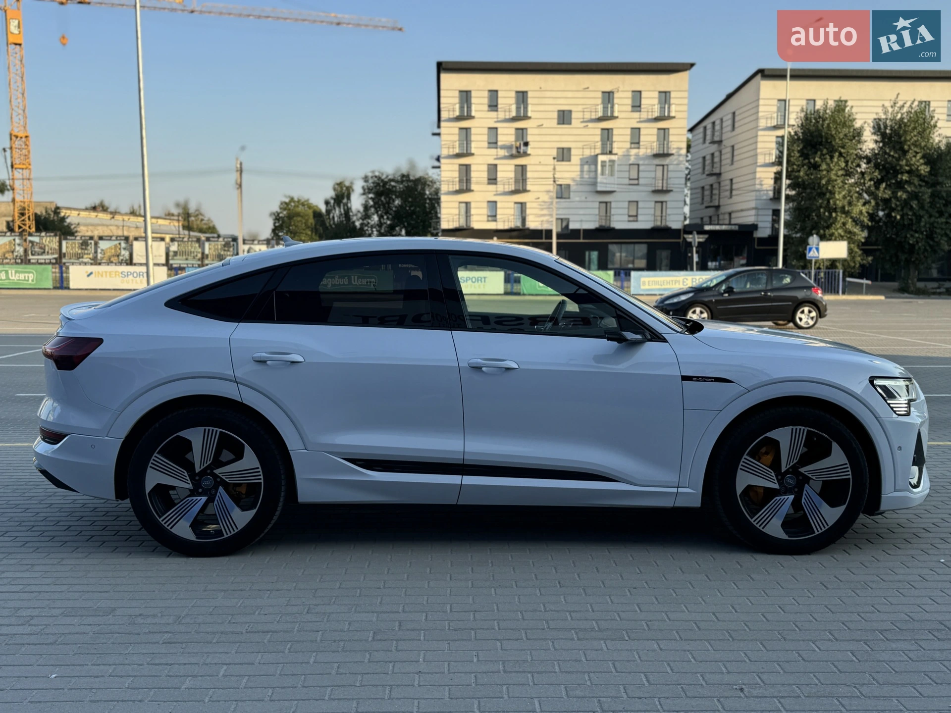 2020 Audi e-tron Sportback - мініатюра 6