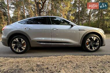 Внедорожник / Кроссовер Audi e-tron Sportback 2021 в 