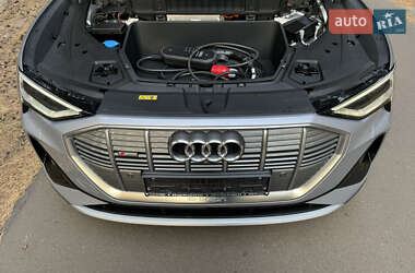 Внедорожник / Кроссовер Audi e-tron Sportback 2021 в 