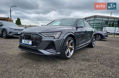 Позашляховик / Кросовер Audi e-tron Sportback 2022 в Києві