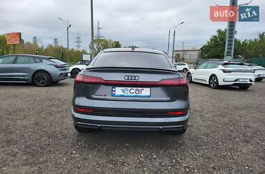 Позашляховик / Кросовер Audi e-tron Sportback 2022 в Києві