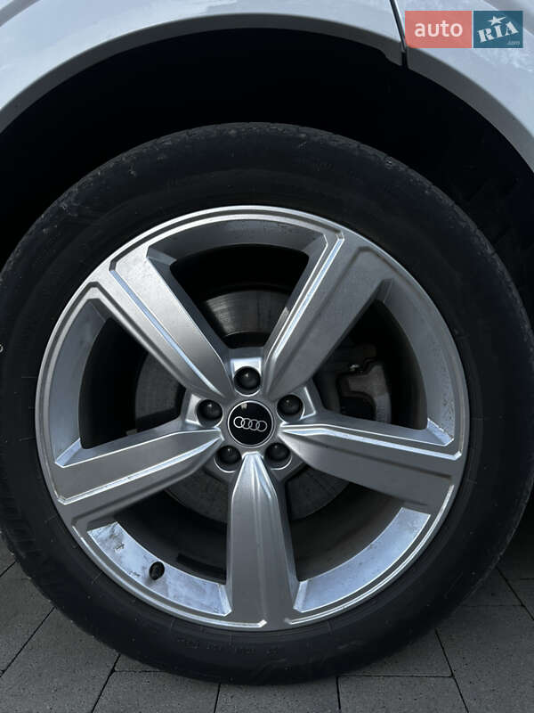 Позашляховик / Кросовер Audi e-tron Sportback 2021 в Ужгороді