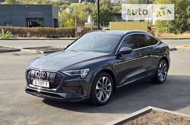 Позашляховик / Кросовер Audi e-tron Sportback 2020 в Дніпрі