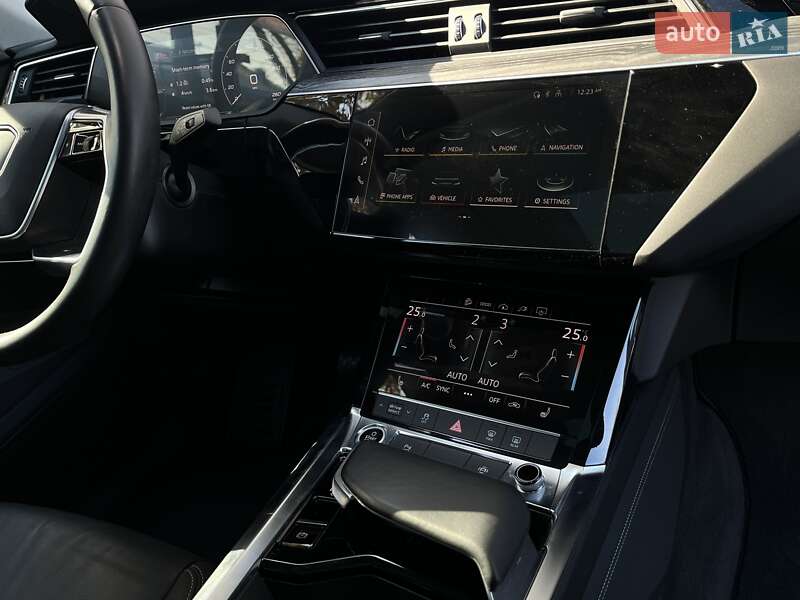 Внедорожник / Кроссовер Audi e-tron Sportback 2020 в Одессе