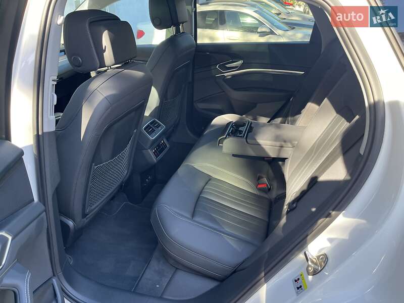 Внедорожник / Кроссовер Audi e-tron Sportback 2020 в Одессе