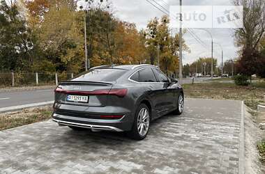 Позашляховик / Кросовер Audi e-tron Sportback 2020 в Києві