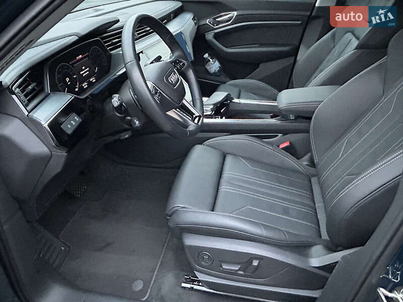 Позашляховик / Кросовер Audi e-tron Sportback 2021 в Києві