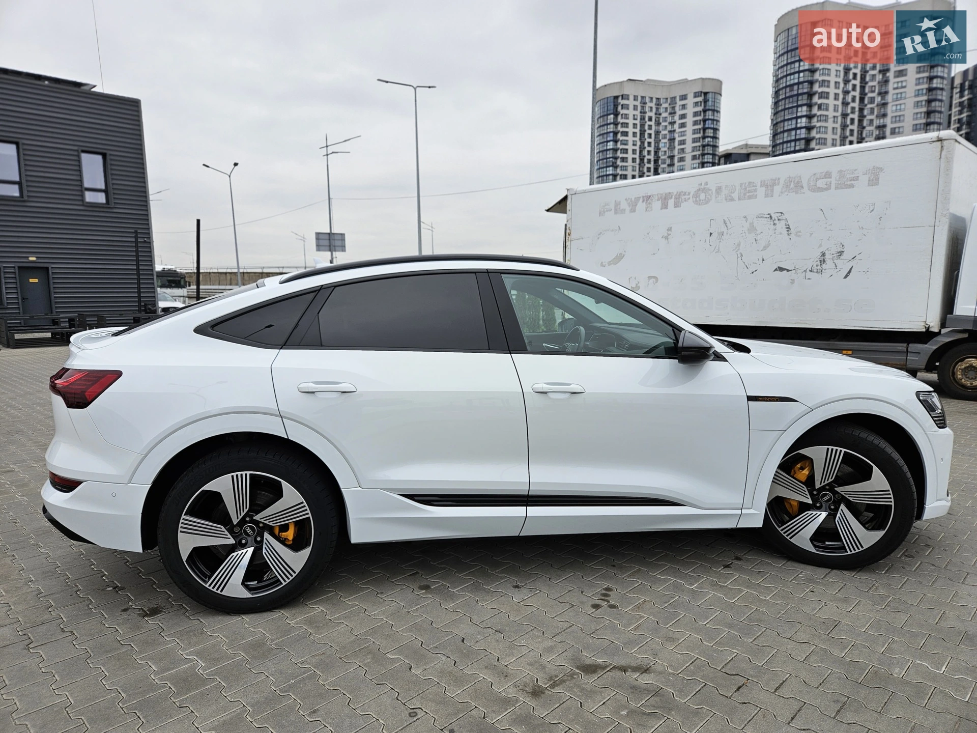 2022 Audi e-tron Sportback - мініатюра 3