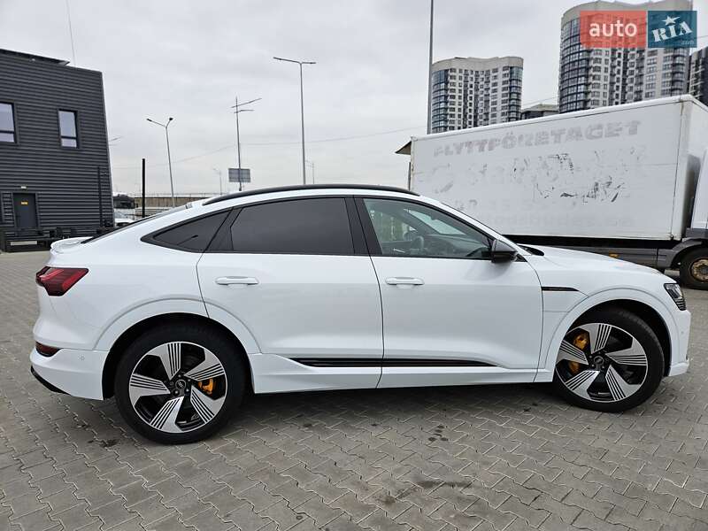 Внедорожник / Кроссовер Audi e-tron Sportback 2022 в Киеве