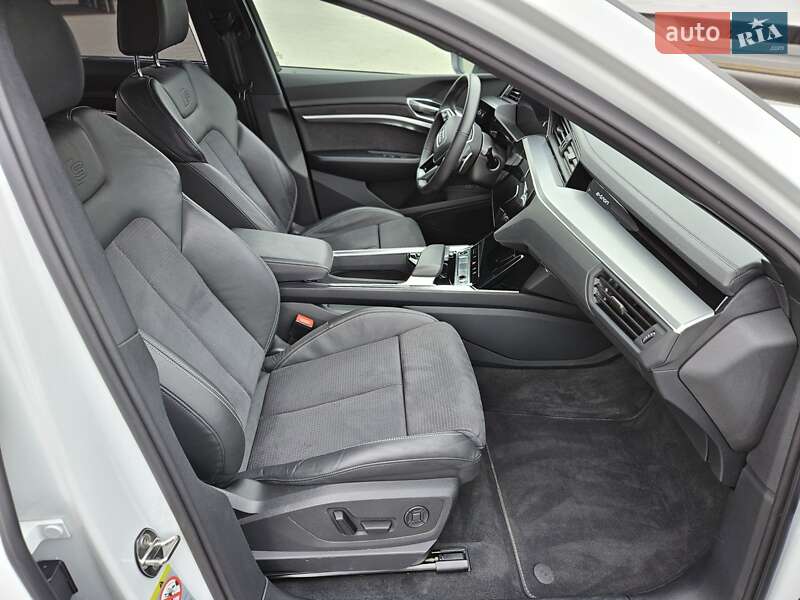 Внедорожник / Кроссовер Audi e-tron Sportback 2022 в Киеве