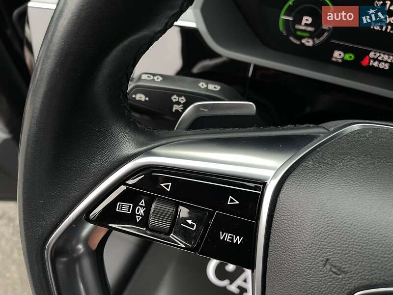 Позашляховик / Кросовер Audi e-tron Sportback 2021 в Києві