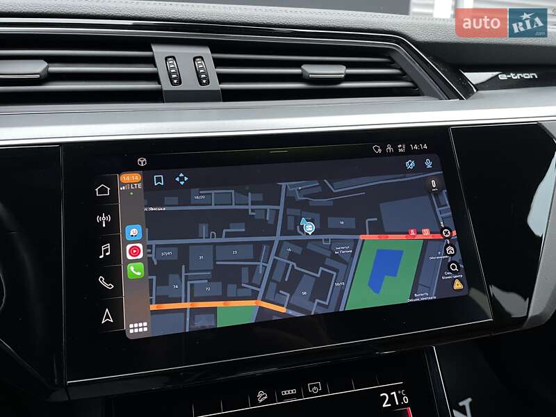 Позашляховик / Кросовер Audi e-tron Sportback 2021 в Києві