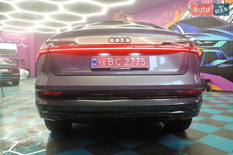 Позашляховик / Кросовер Audi e-tron Sportback 2021 в Києві фото 17 Позашляховик / Кросовер Audi e-tron Sportback 2021 в Києві