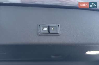 Внедорожник / Кроссовер Audi e-tron Sportback 2020 в 